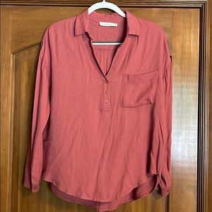 Quarter button blouse